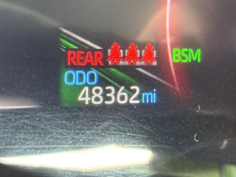 Toyota RAV4 Vehicle Image 22