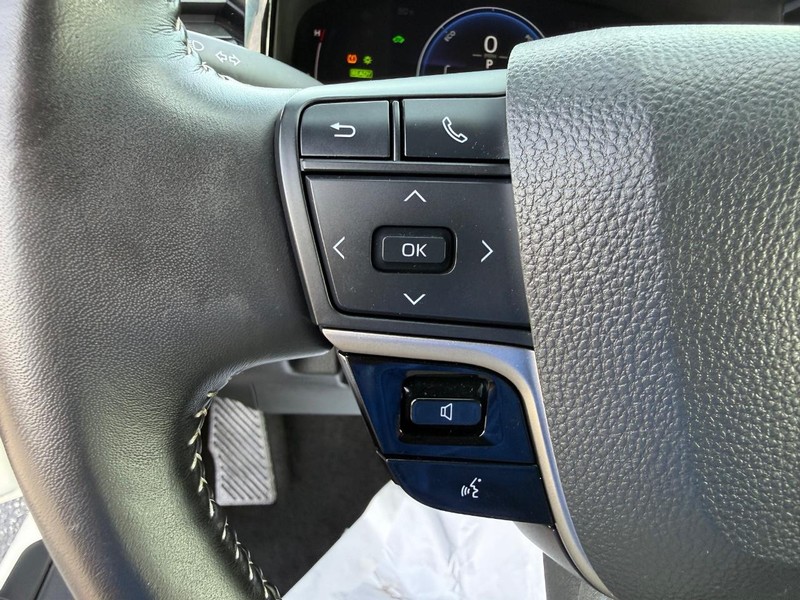 Toyota Camry Vehicle Image 13
