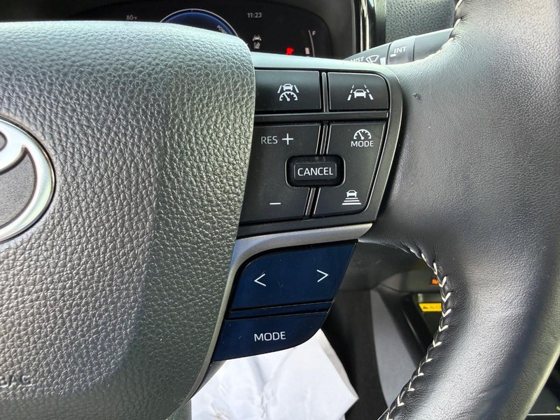 Toyota Camry Vehicle Image 14