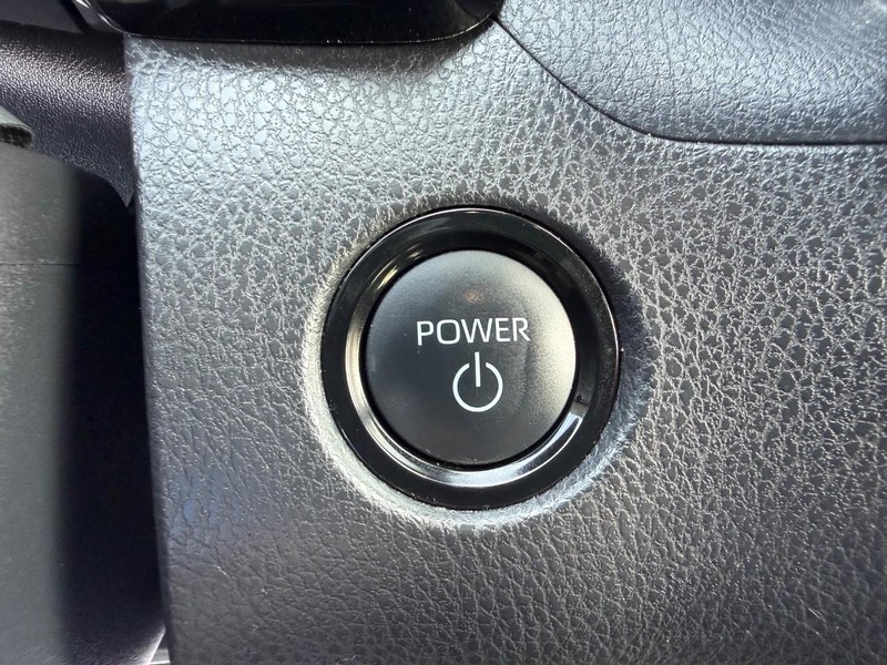 Toyota Camry Vehicle Image 15