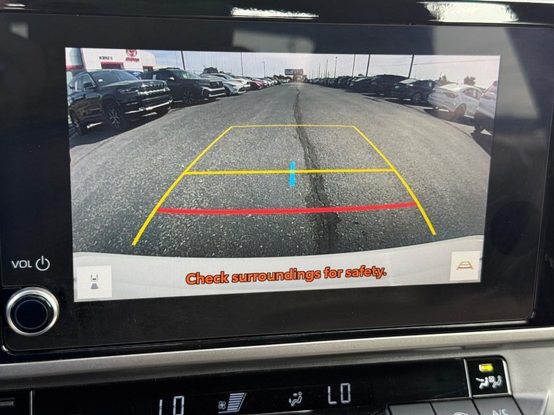 Toyota Camry Vehicle Image 17