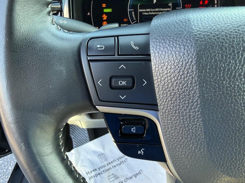 Toyota Camry Vehicle Image 13