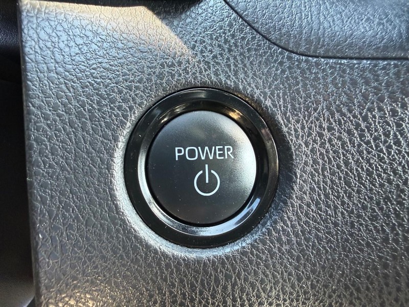Toyota Camry Vehicle Image 15