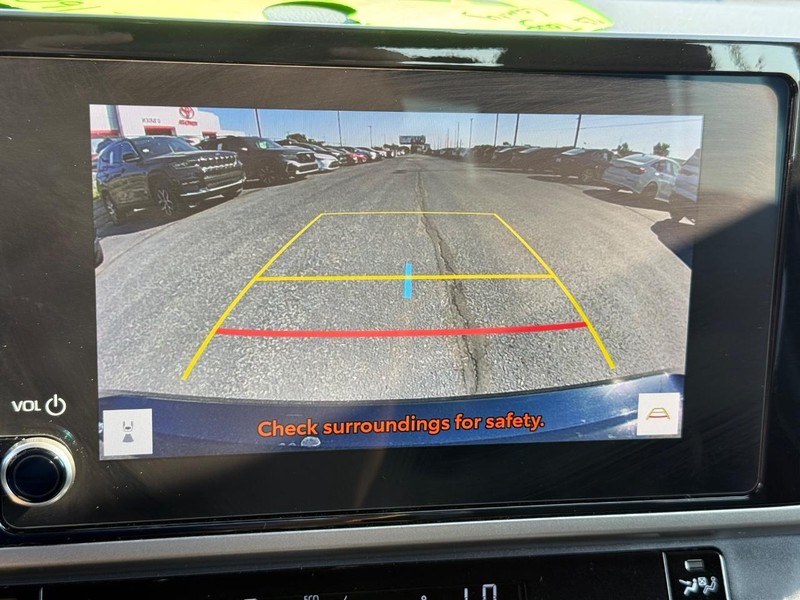 Toyota Camry Vehicle Image 17