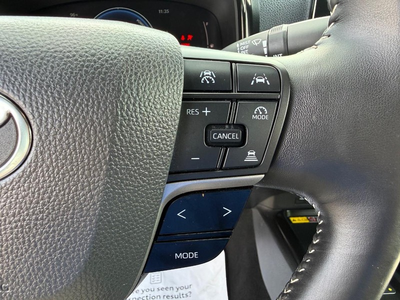 Toyota Camry Vehicle Image 14