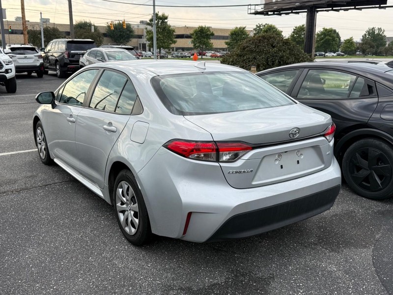 Toyota Corolla Vehicle Image 03
