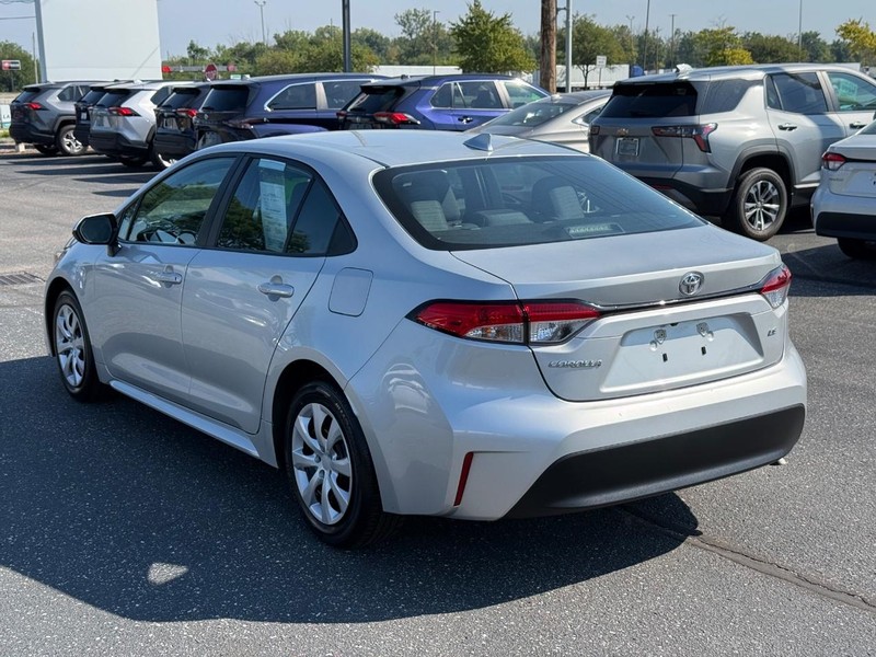 Toyota Corolla Vehicle Image 05