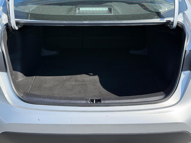 Toyota Corolla Vehicle Image 07