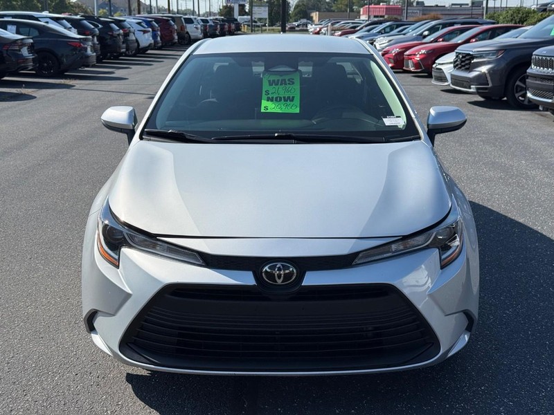 Toyota Corolla Vehicle Image 09
