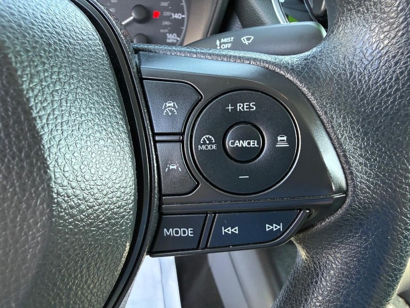 Toyota Corolla Vehicle Image 14
