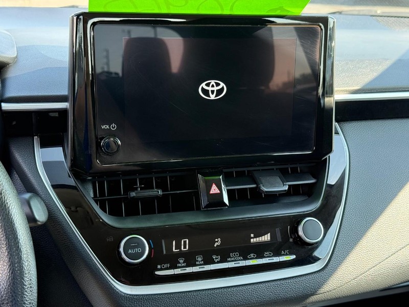 Toyota Corolla Vehicle Image 15