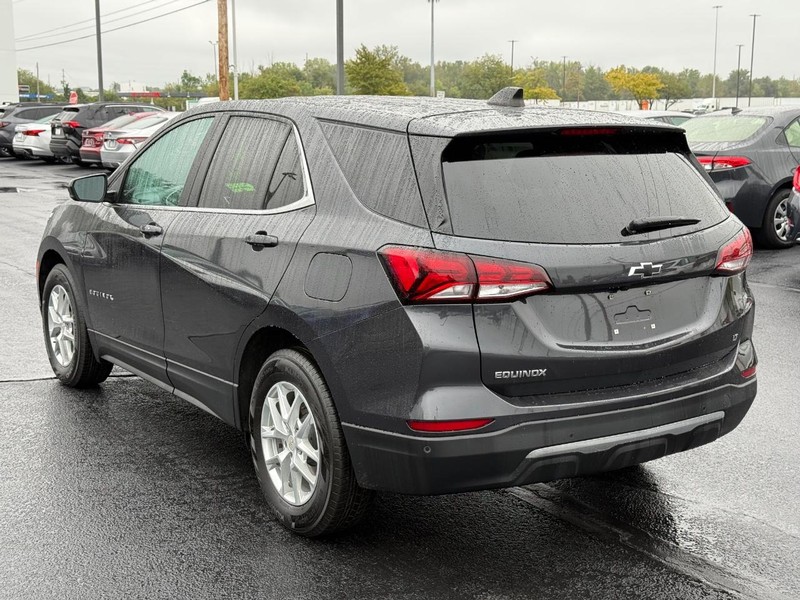 Chevrolet Equinox Vehicle Image 05