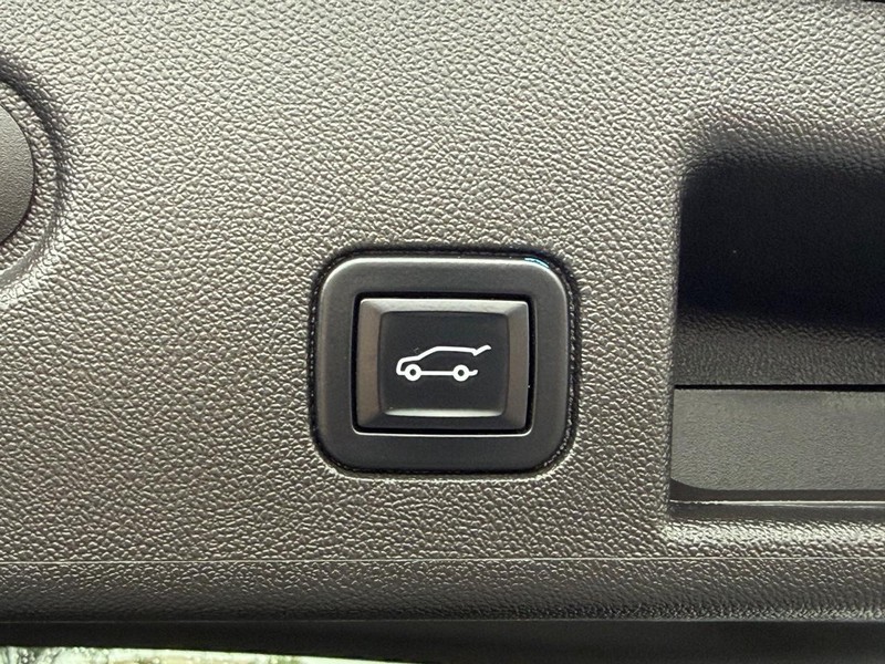 Chevrolet Equinox Vehicle Image 08