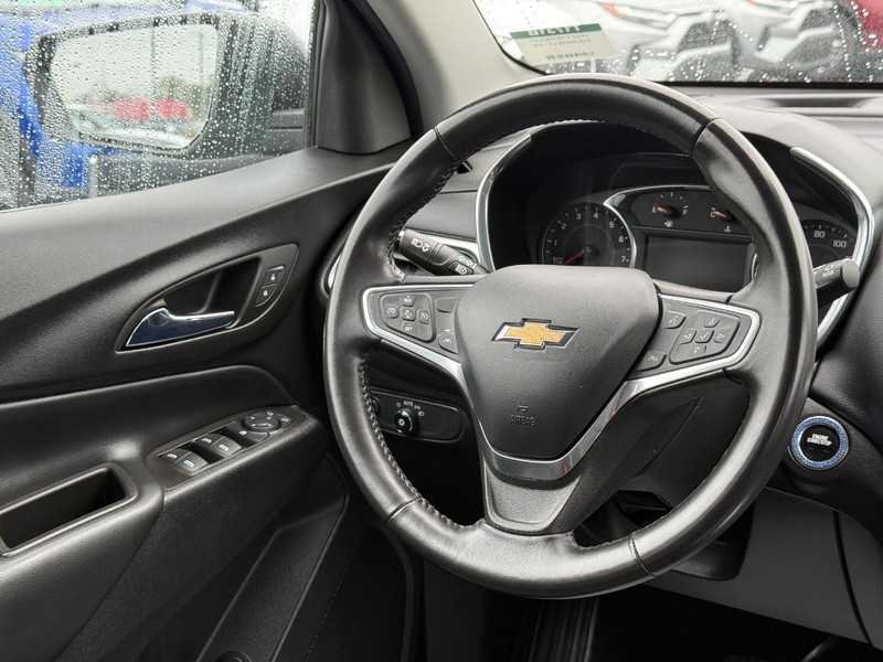 Chevrolet Equinox Vehicle Image 13