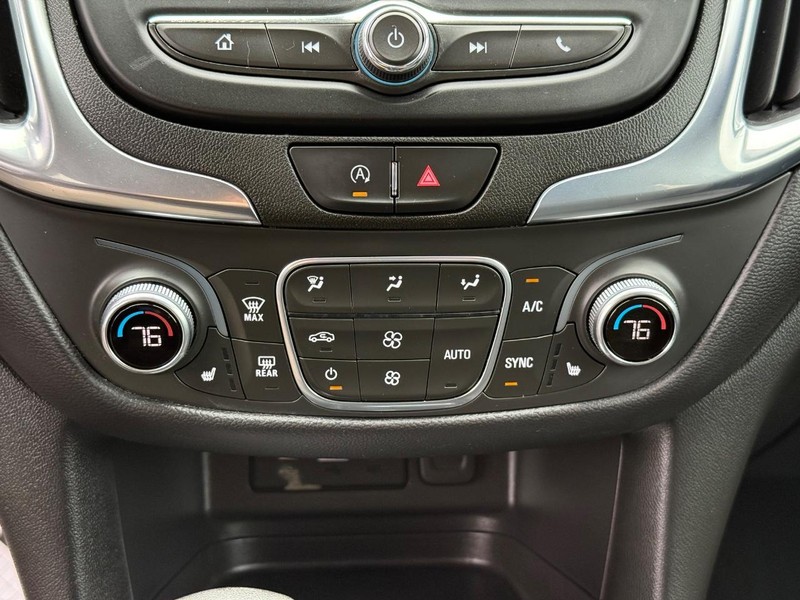 Chevrolet Equinox Vehicle Image 20