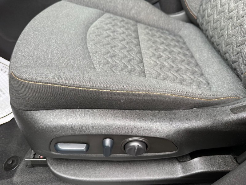 Chevrolet Equinox Vehicle Image 26