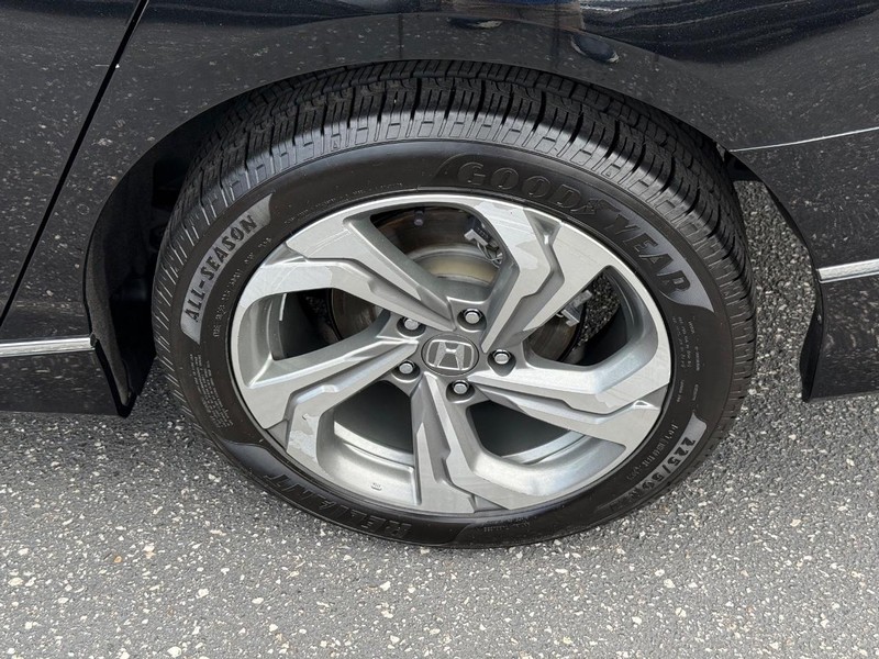 Honda Accord Sedan Vehicle Image 06