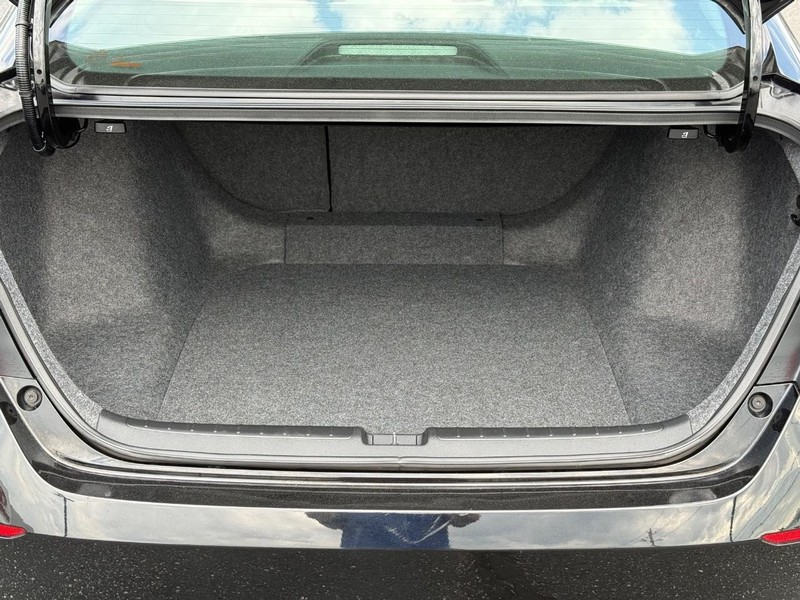 Honda Accord Sedan Vehicle Image 07
