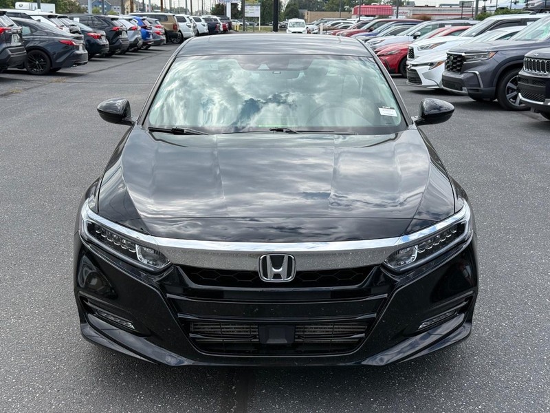 Honda Accord Sedan Vehicle Image 09