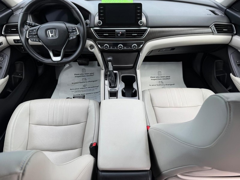 Honda Accord Sedan Vehicle Image 12