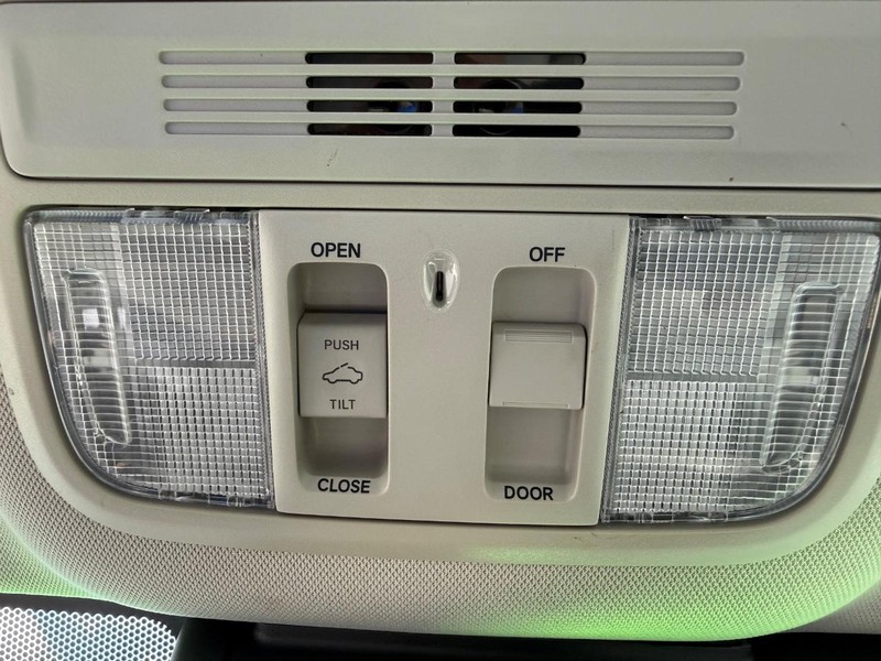 Honda Accord Sedan Vehicle Image 23