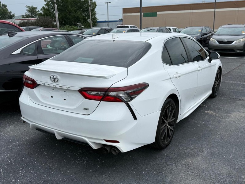Toyota Camry Vehicle Image 04