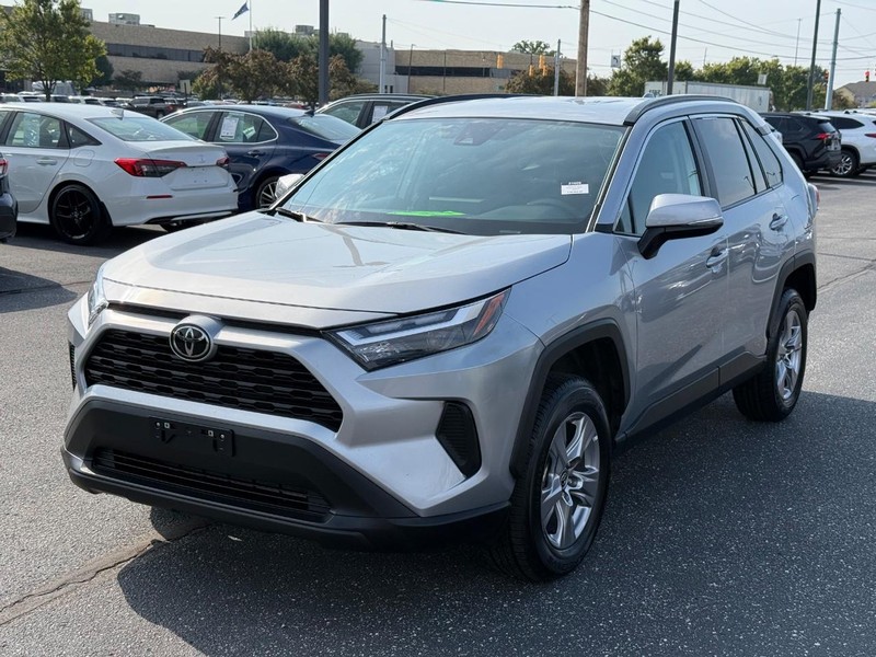 Toyota RAV4 Vehicle Image 08