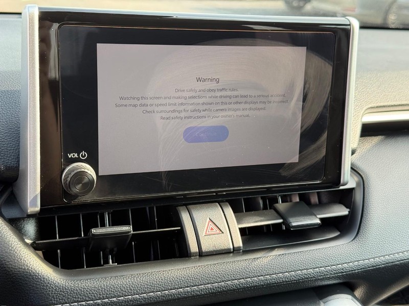 Toyota RAV4 Vehicle Image 16