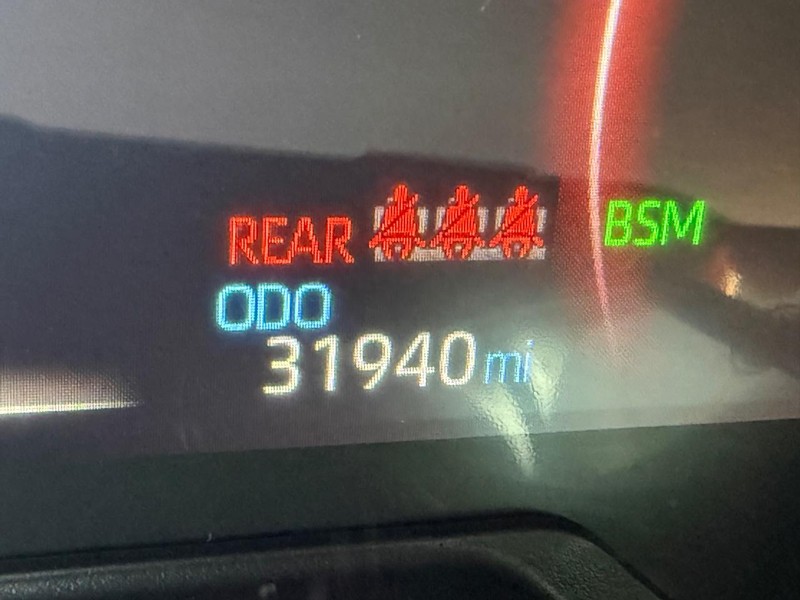 Toyota RAV4 Vehicle Image 22