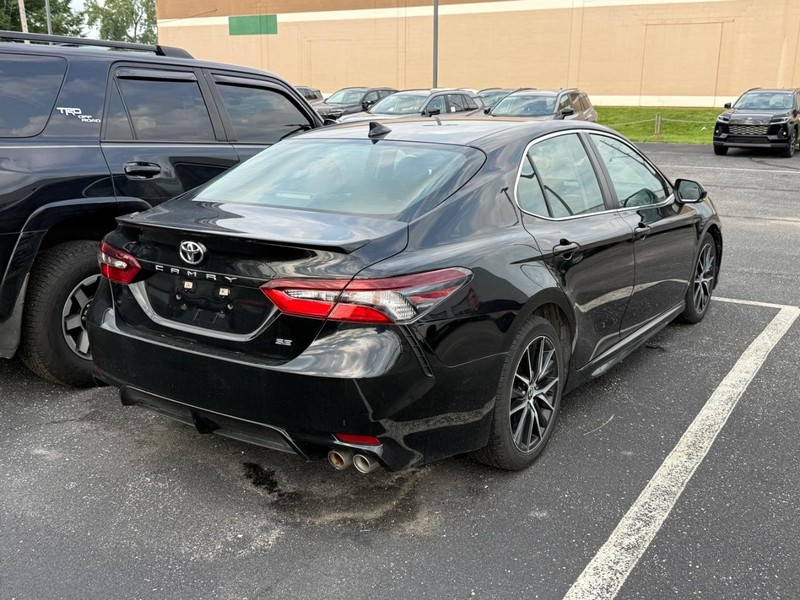 Toyota Camry Vehicle Image 04