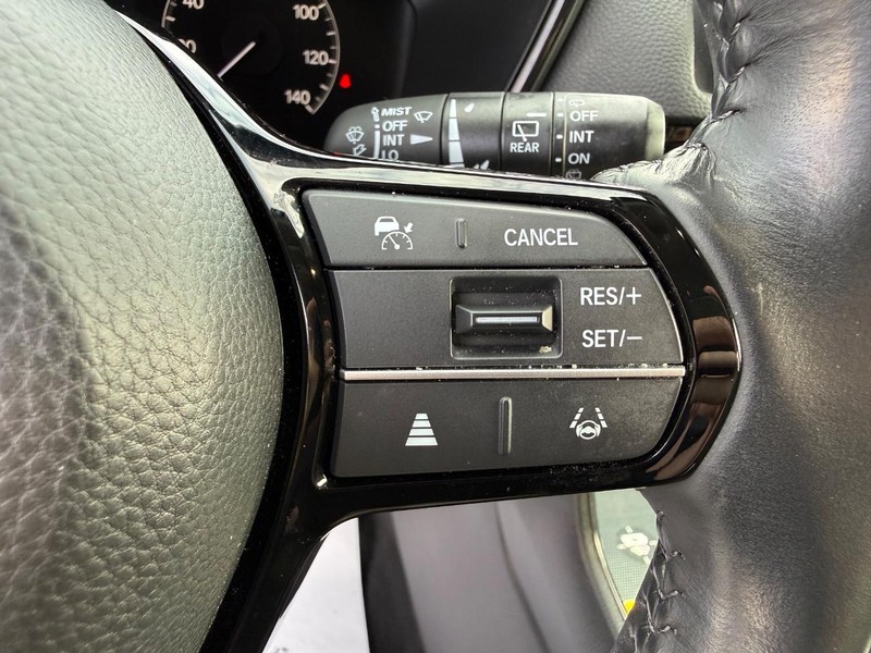 Honda CR-V Vehicle Image 16