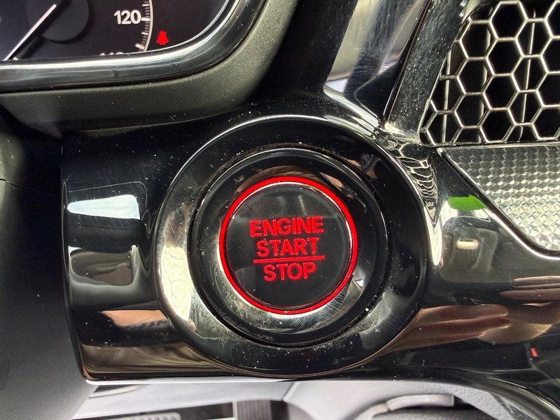 Honda CR-V Vehicle Image 17
