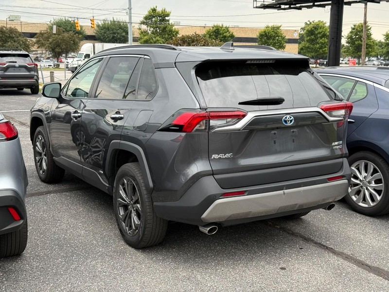 Toyota RAV4 Vehicle Image 03