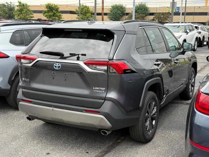 Toyota RAV4 Vehicle Image 04