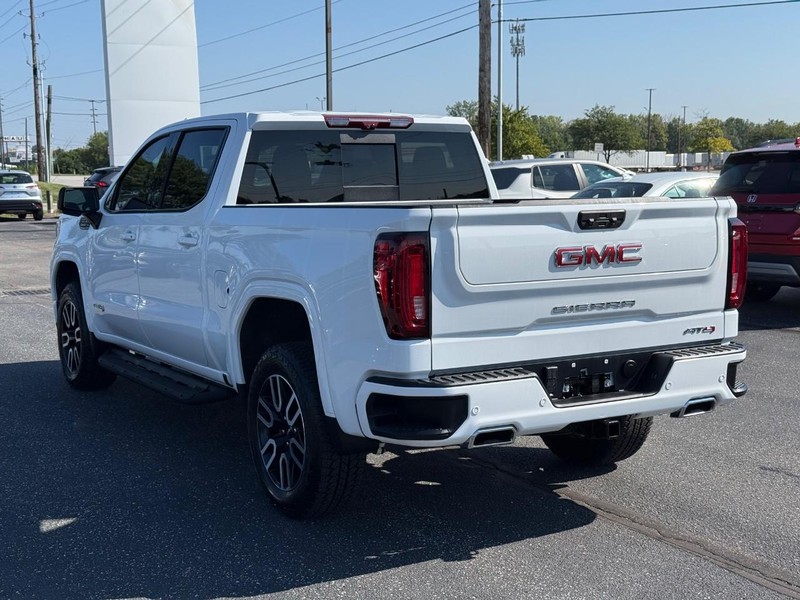 GMC Sierra 1500 Vehicle Full-screen Gallery Image 05