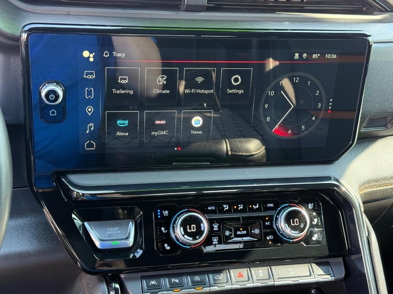 GMC Sierra 1500 Vehicle Full-screen Gallery Image 18