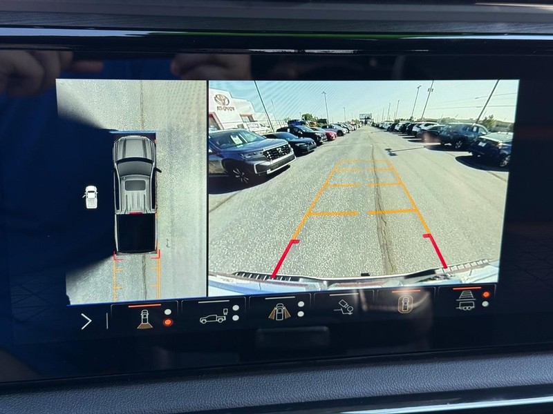 GMC Sierra 1500 Vehicle Full-screen Gallery Image 19