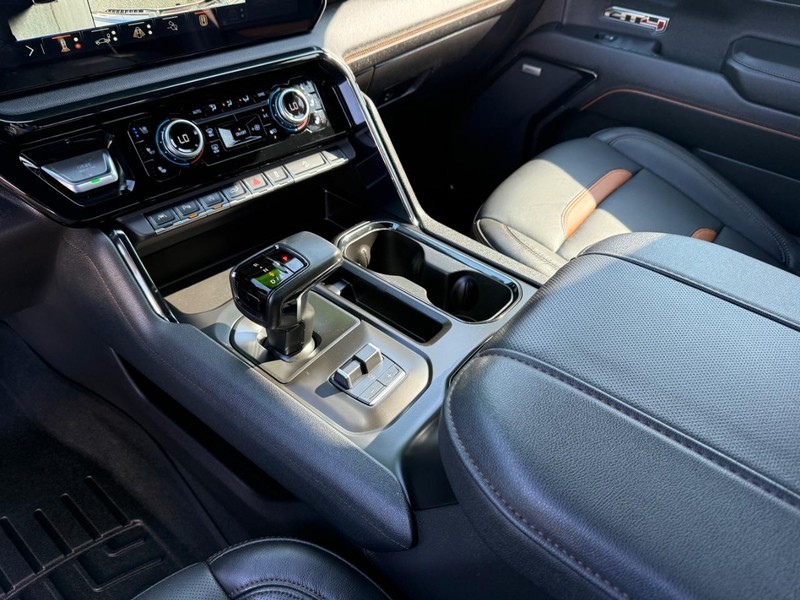 GMC Sierra 1500 Vehicle Full-screen Gallery Image 20