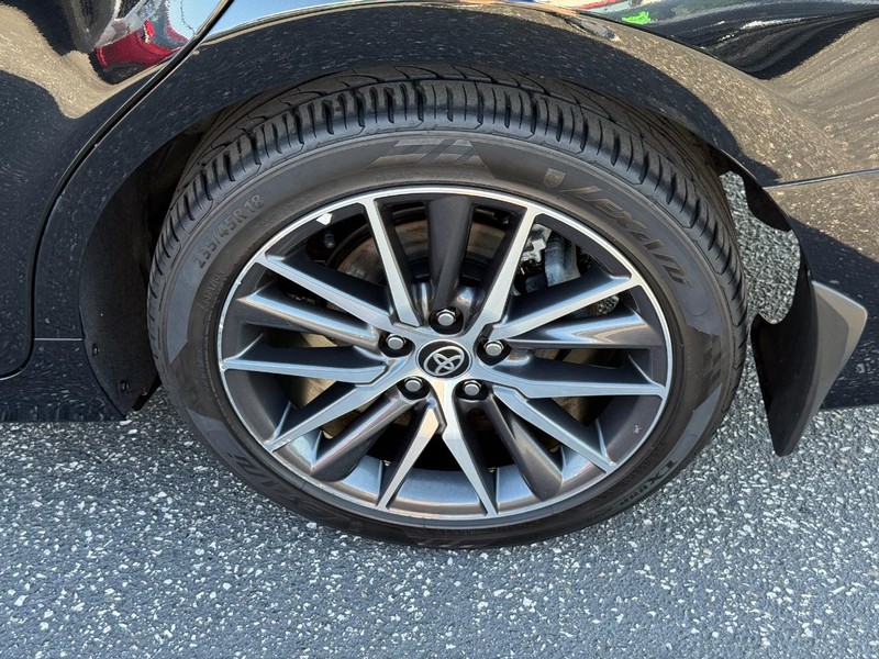 Toyota Camry Vehicle Image 06