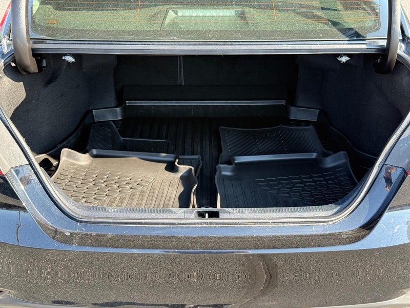 Toyota Camry Vehicle Image 07