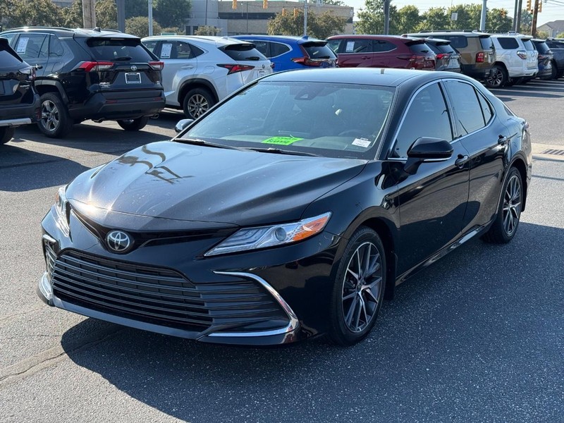 Toyota Camry Vehicle Image 08
