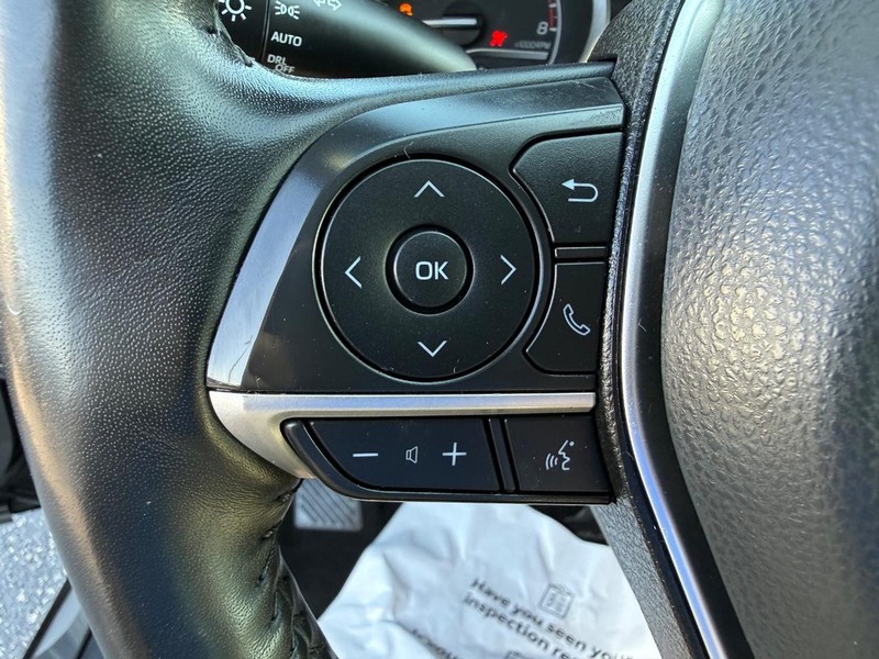Toyota Camry Vehicle Image 13