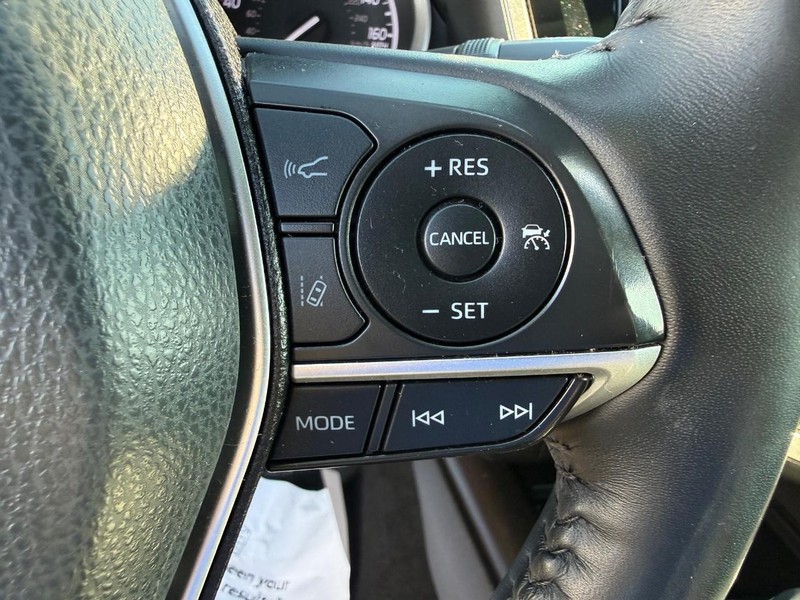 Toyota Camry Vehicle Image 14