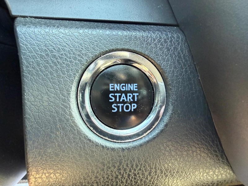 Toyota Camry Vehicle Image 15