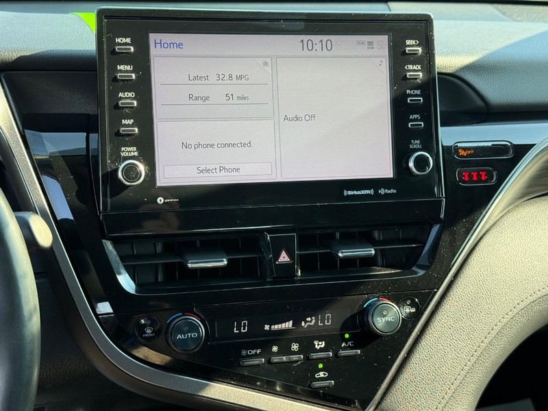 Toyota Camry Vehicle Image 17