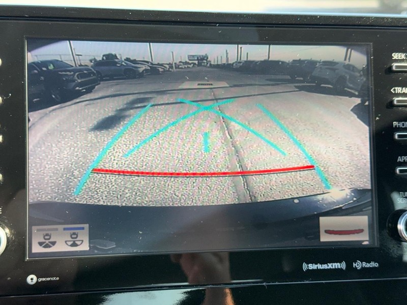 Toyota Camry Vehicle Image 18