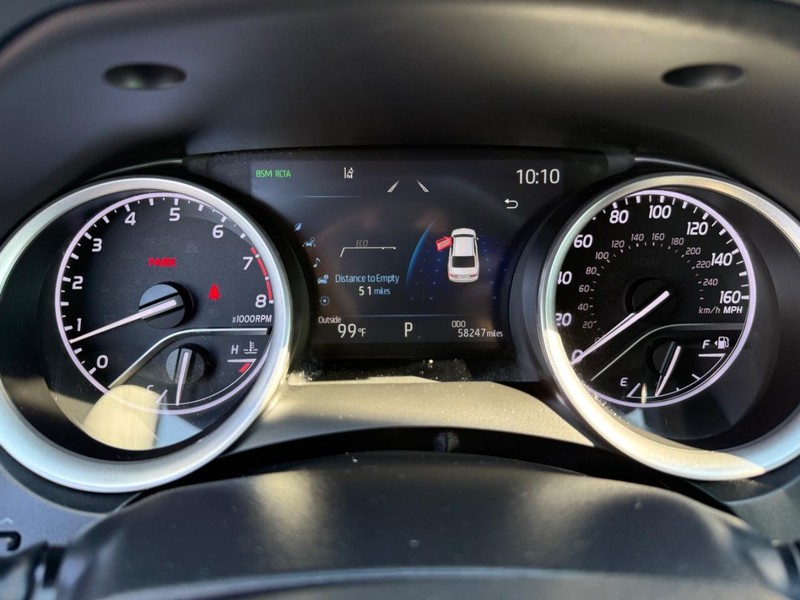 Toyota Camry Vehicle Image 21