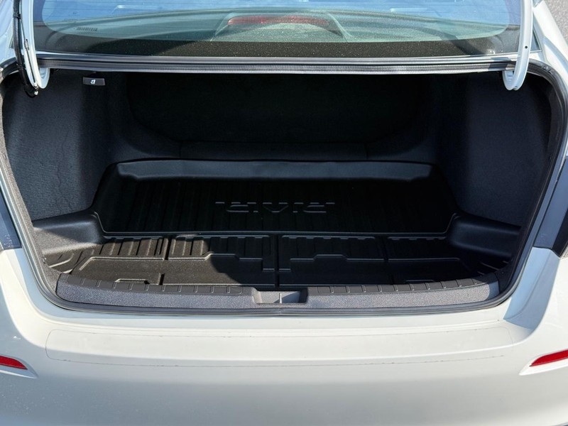 Honda Civic Sedan Vehicle Image 07