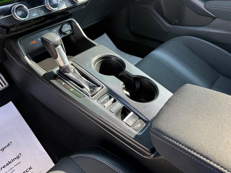 Honda Civic Sedan Vehicle Image 19