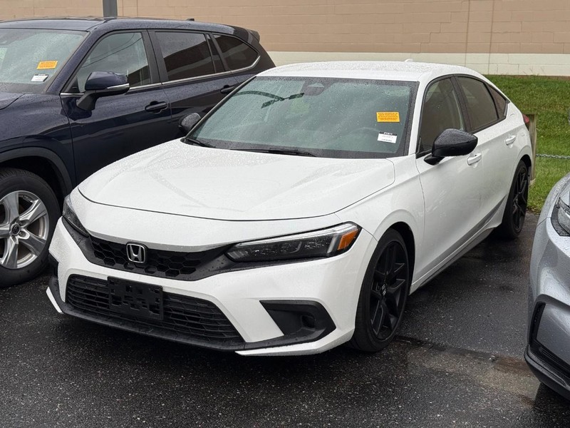 Honda Civic Hatchback Vehicle Image 02